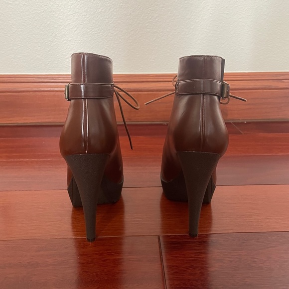 Brown Charles David platform booties - almost brand new - Picture 4 of 6